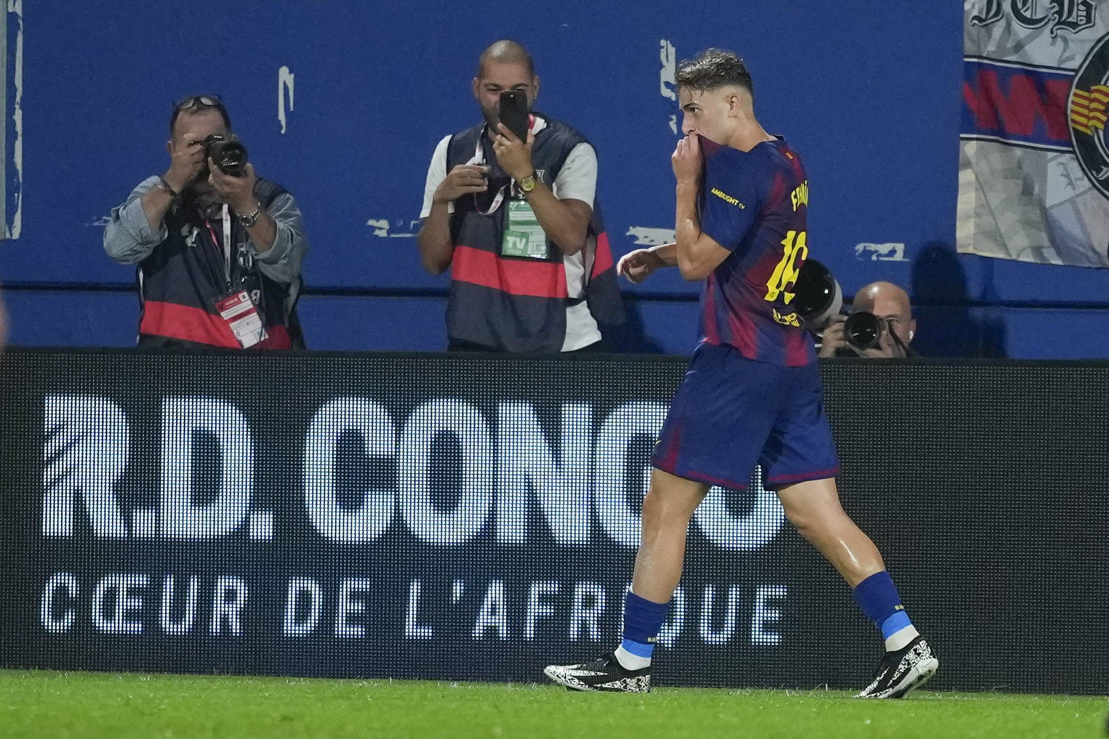 （外代二线）足球——西甲联赛：巴萨胜巴伦西亚