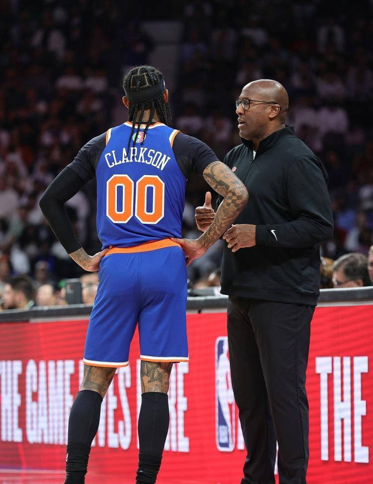 “克拉克森：纽约尼克斯板凳席的引领者”