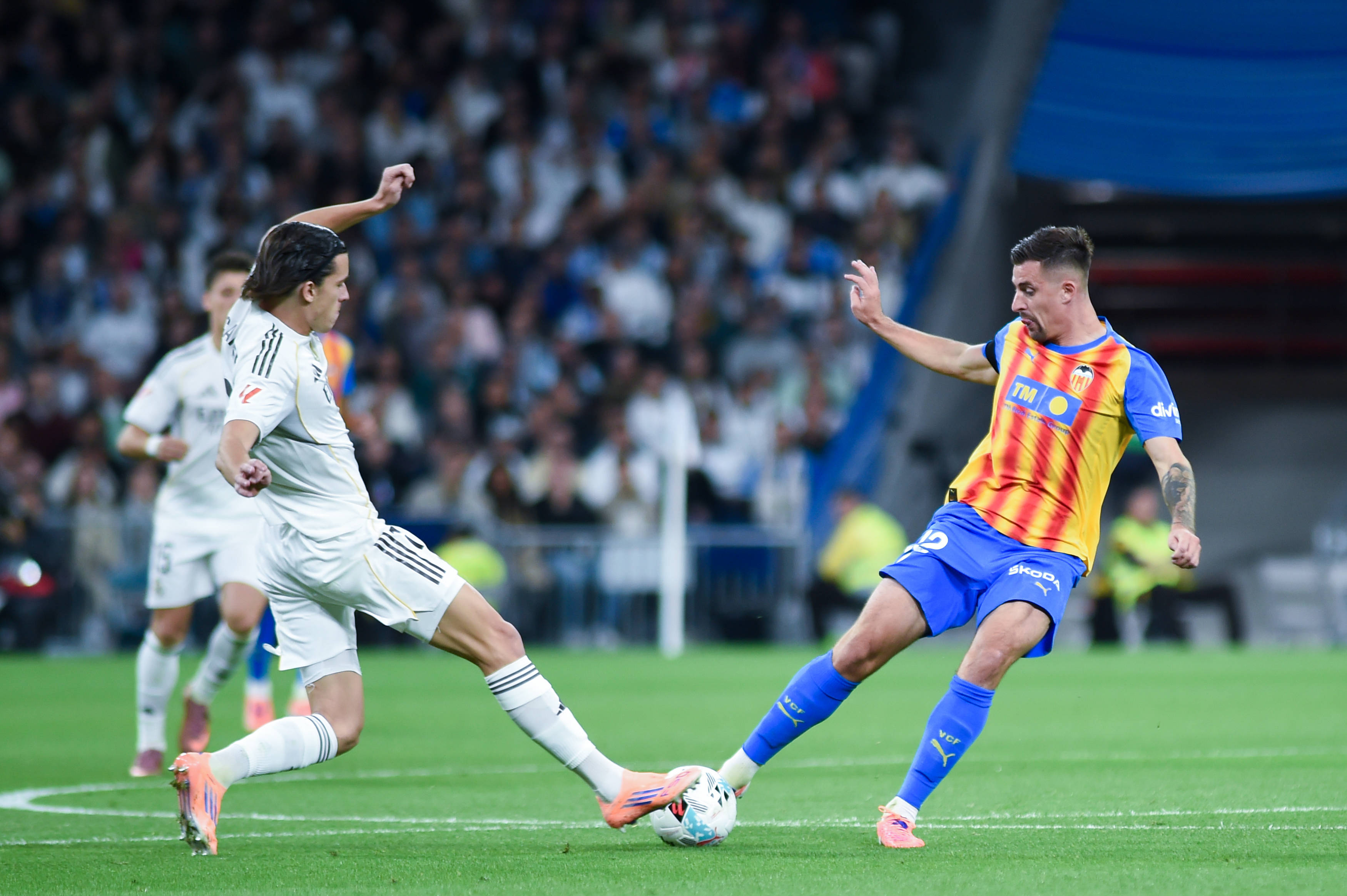 （体育）足球——西甲：皇马胜巴伦西亚