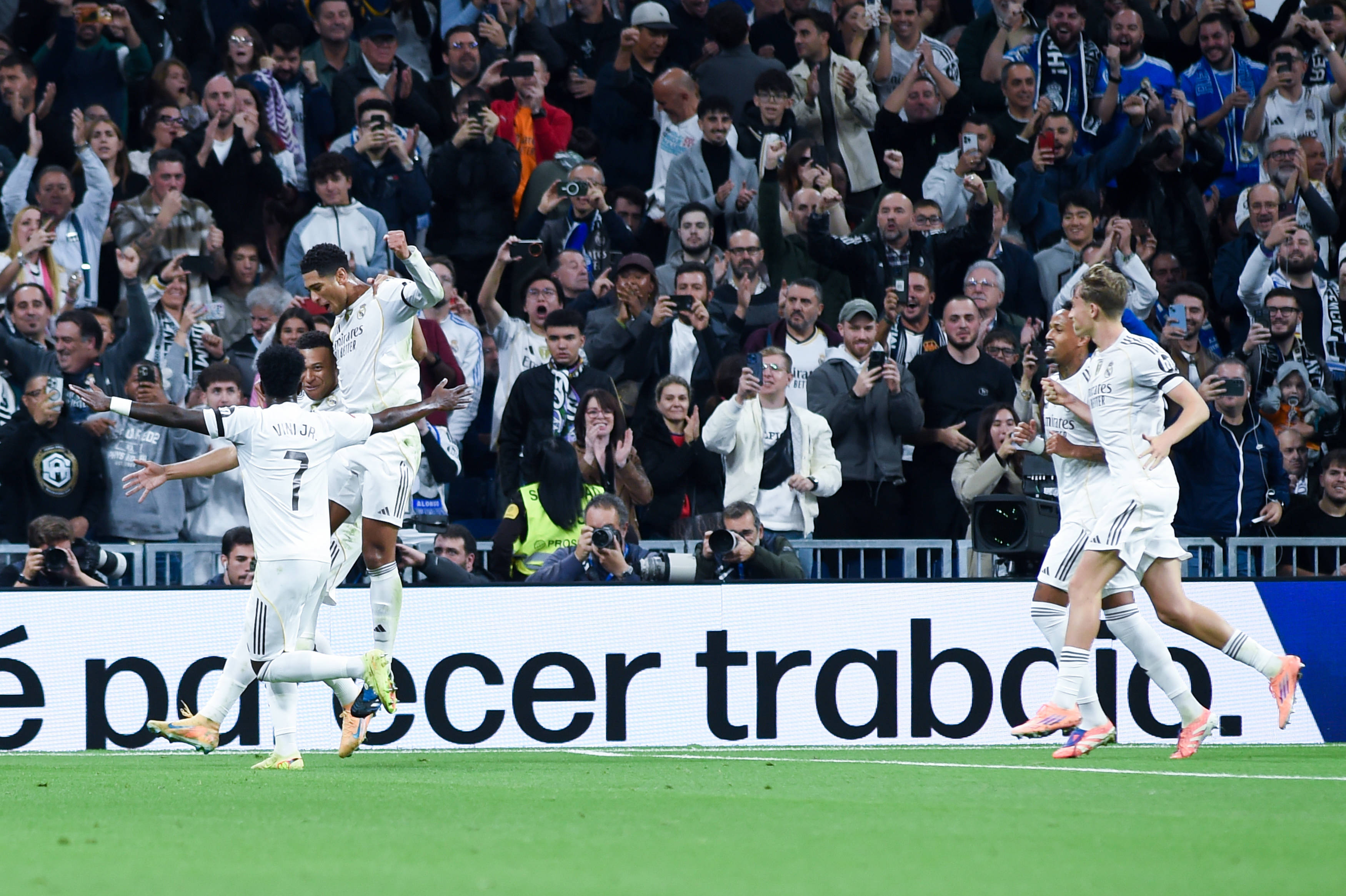 （体育）足球——西甲：皇马胜巴伦西亚