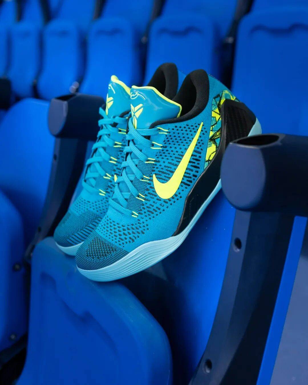 刚发售的「科比 9」入手了吗？市价是...