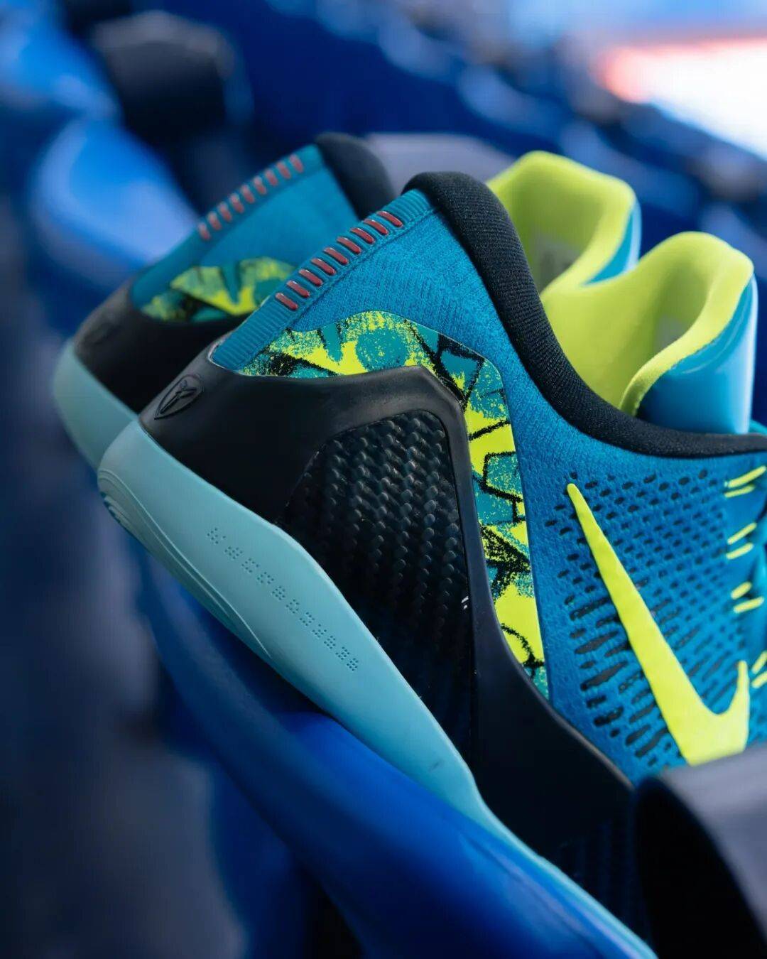 刚发售的「科比 9」入手了吗？市价是...