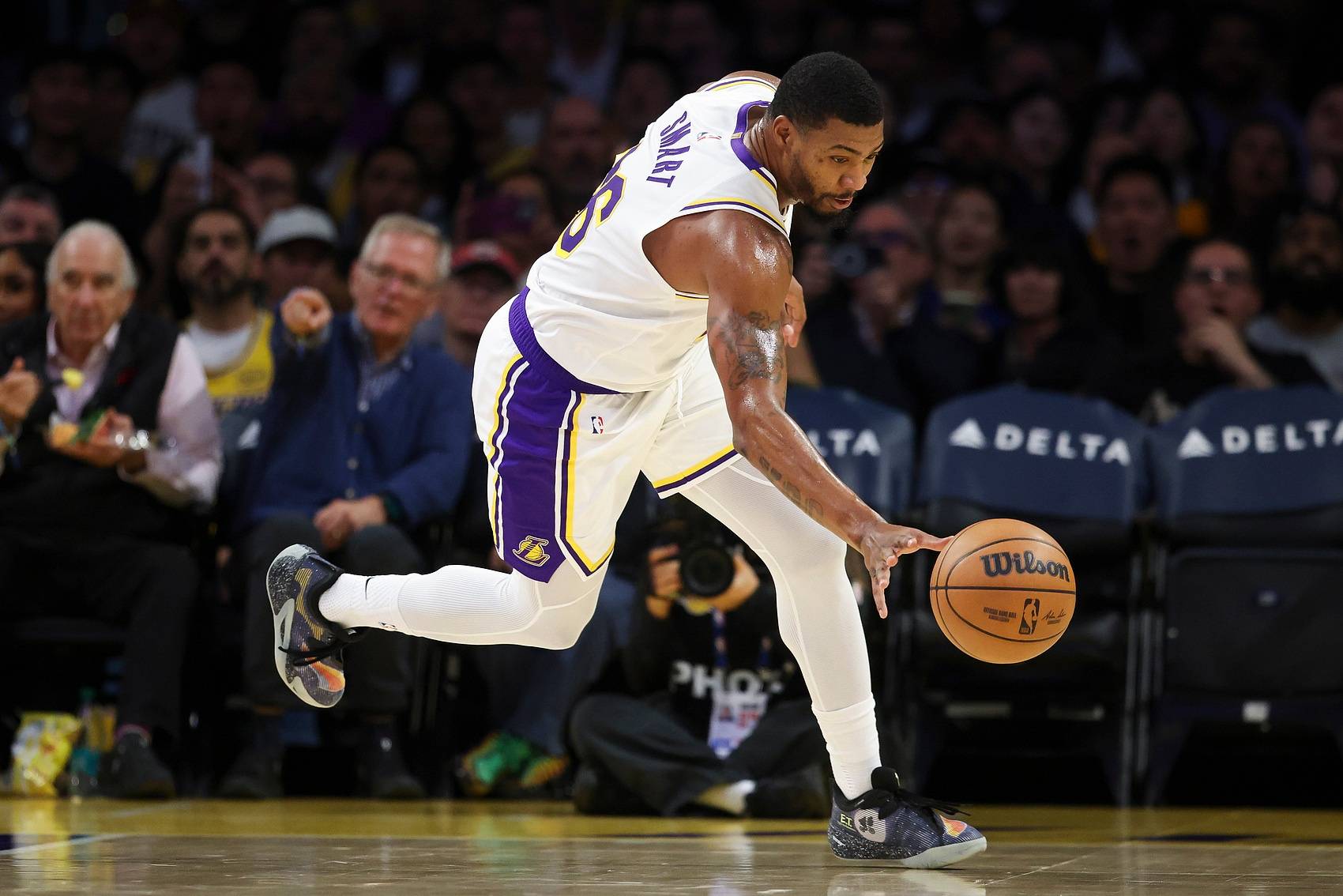 超级捡漏！洛杉矶湖人仅用2年1200万就签下13+7+7攻防兼备的悍将